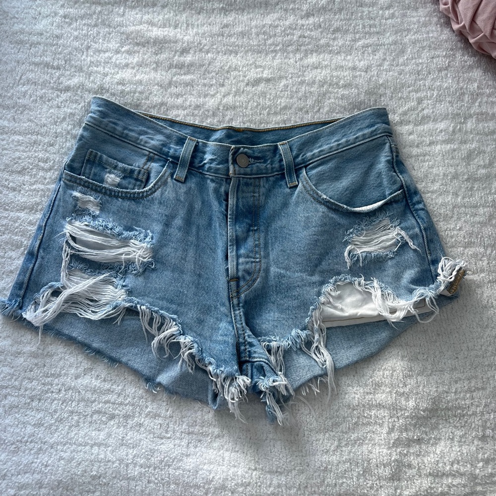 Levi’s size 27